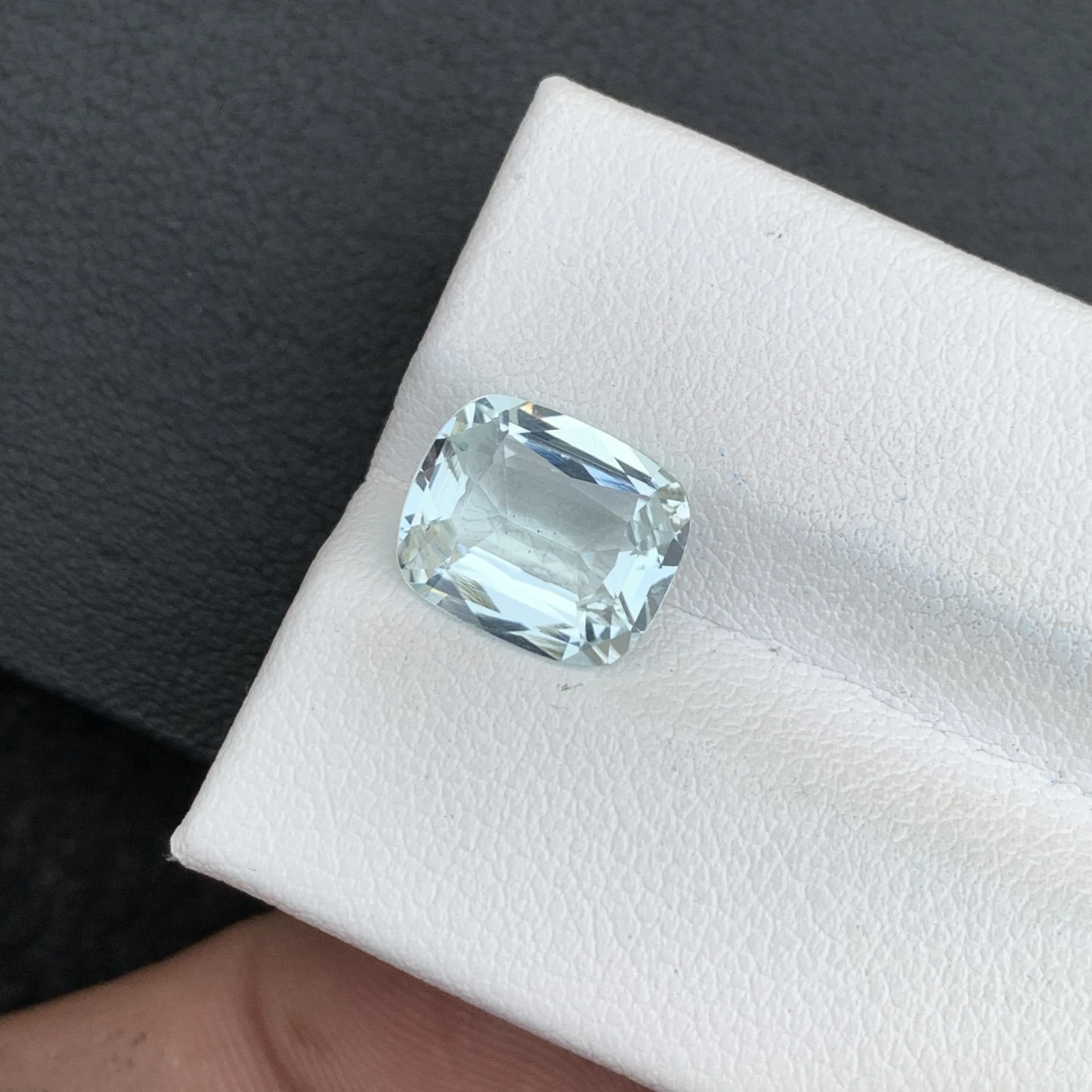 Natural Greenish Blue aquamarine 2.80 Carat Faceted Cushion Shape Loose Gemstone — view 3
